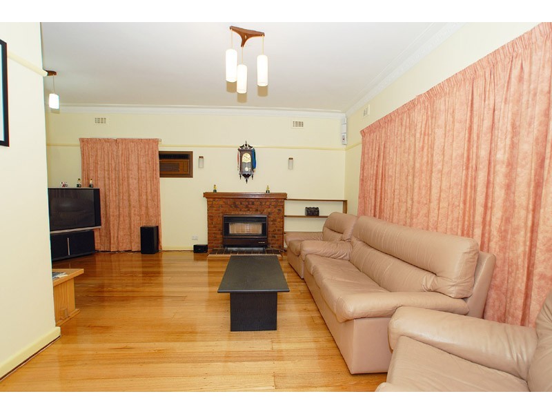 3 Elray Avenue, Dandenong VIC 3175