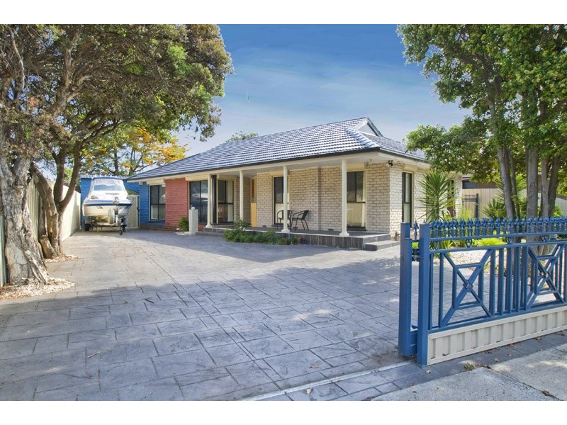 18 Springfield Road, Springvale South VIC 3172