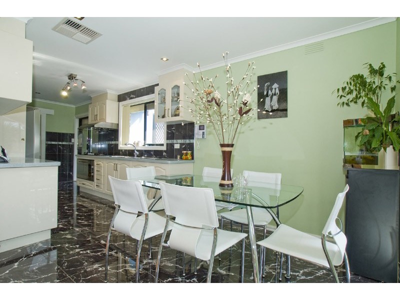 18 Springfield Road, Springvale South VIC 3172