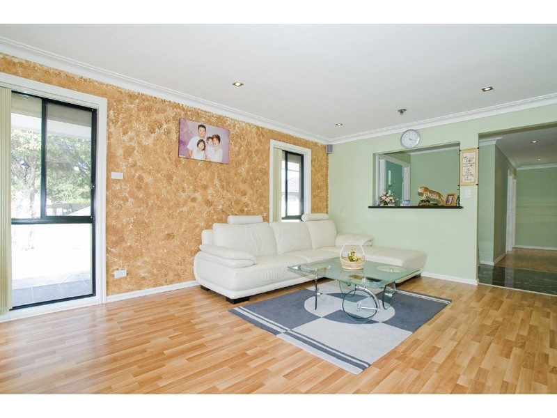 18 Springfield Road, Springvale South VIC 3172