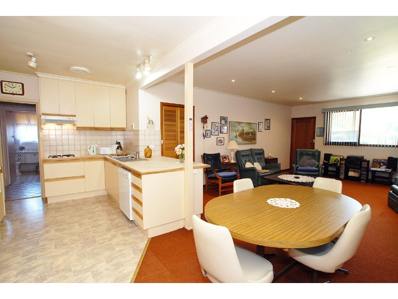 1 Rutherglen Street, Noble Park VIC 3174