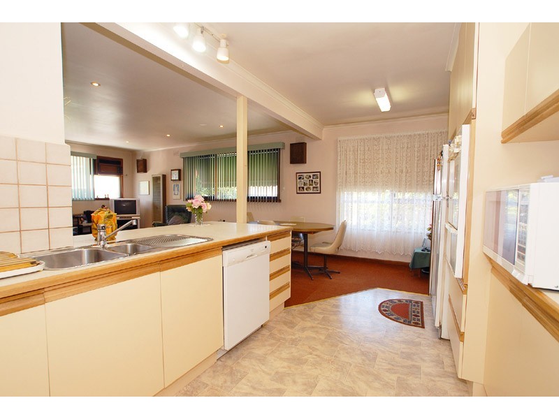 1 Rutherglen Street, Noble Park VIC 3174