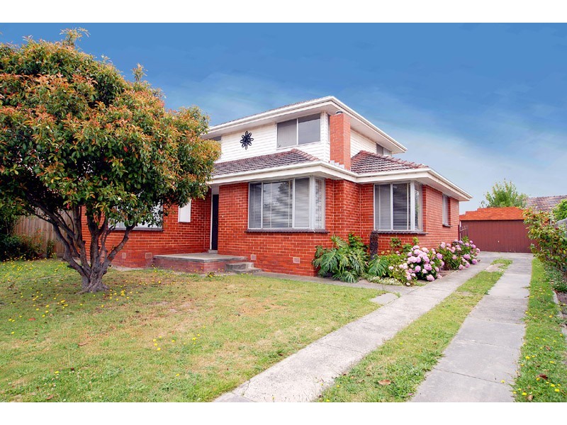 17 YARRAMAN ROAD, Noble Park VIC 3174