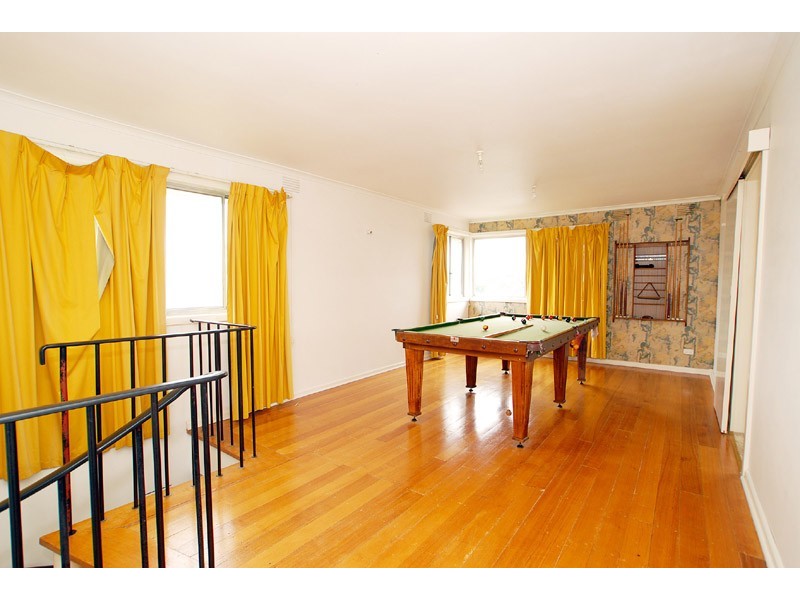 17 YARRAMAN ROAD, Noble Park VIC 3174