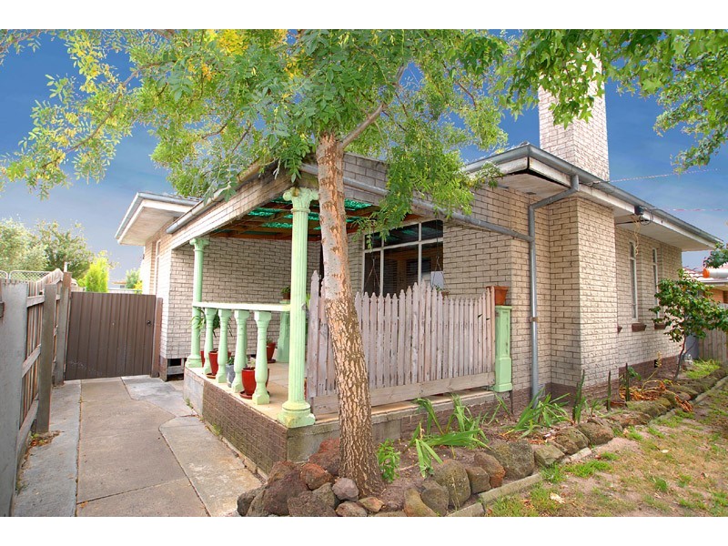 19 Chifley Crescent, Dandenong North VIC 3175