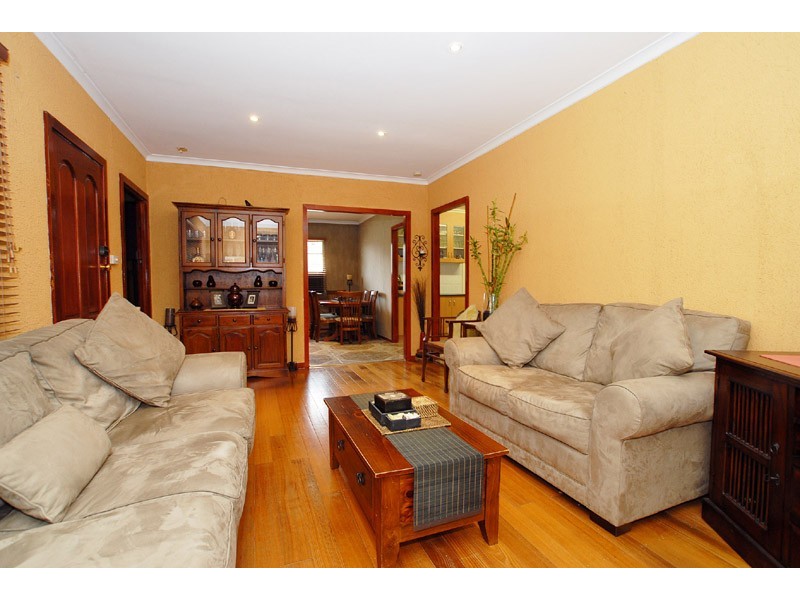 19 Chifley Crescent, Dandenong North VIC 3175