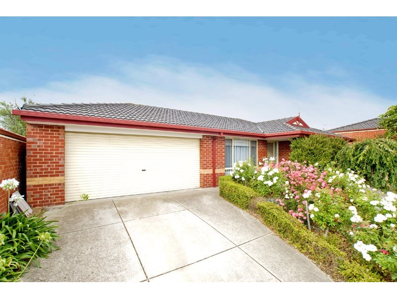 18 Domain Drive, Berwick VIC 3806