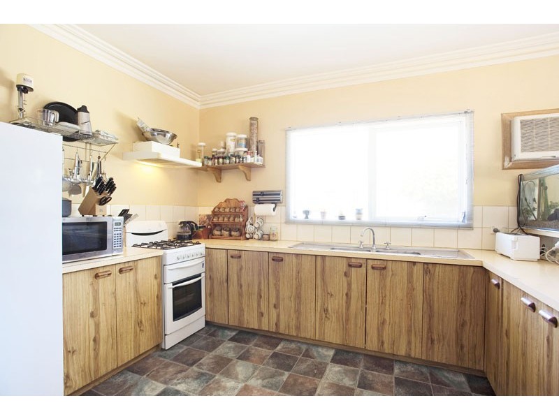 37 Ellt Crescent, Noble Park VIC 3174