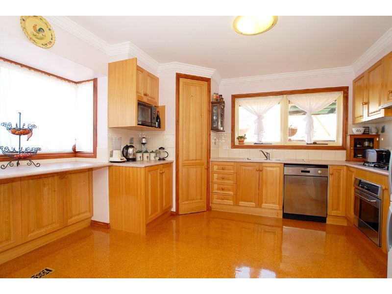 7 Warren Court, Dandenong North VIC 3175