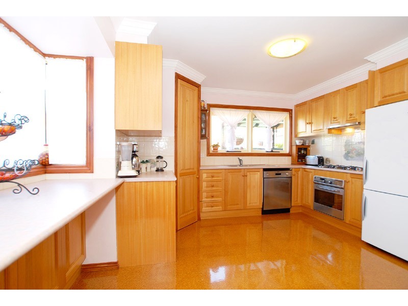 7 Warren Court, Dandenong North VIC 3175