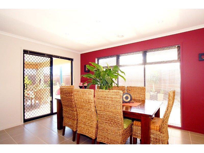 1 Greenfield Court, Cranbourne North VIC 3977