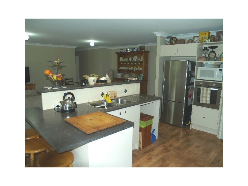 2 Reservoir Place, Wauchope NSW 2446