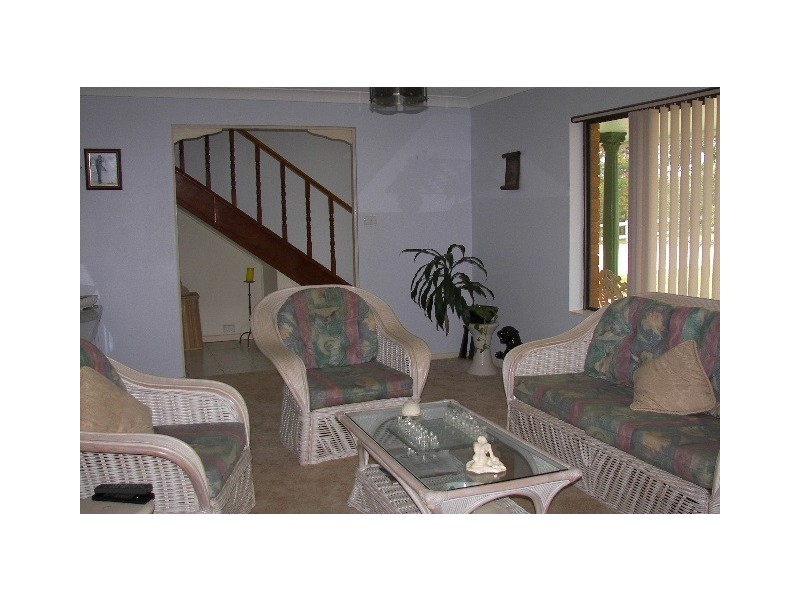 27 Lake Innes Drive, Wauchope NSW 2446