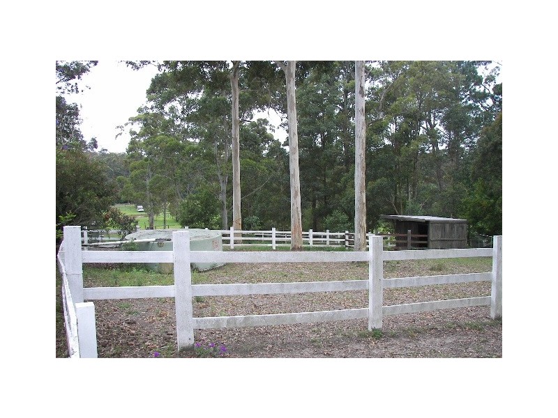 27 Lake Innes Drive, Wauchope NSW 2446