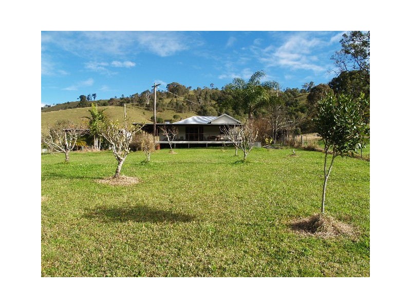 5201 Oxley Highway, Long Flat NSW 2446