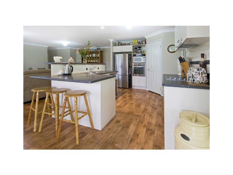 2 Reservoir Place, Wauchope NSW 2446