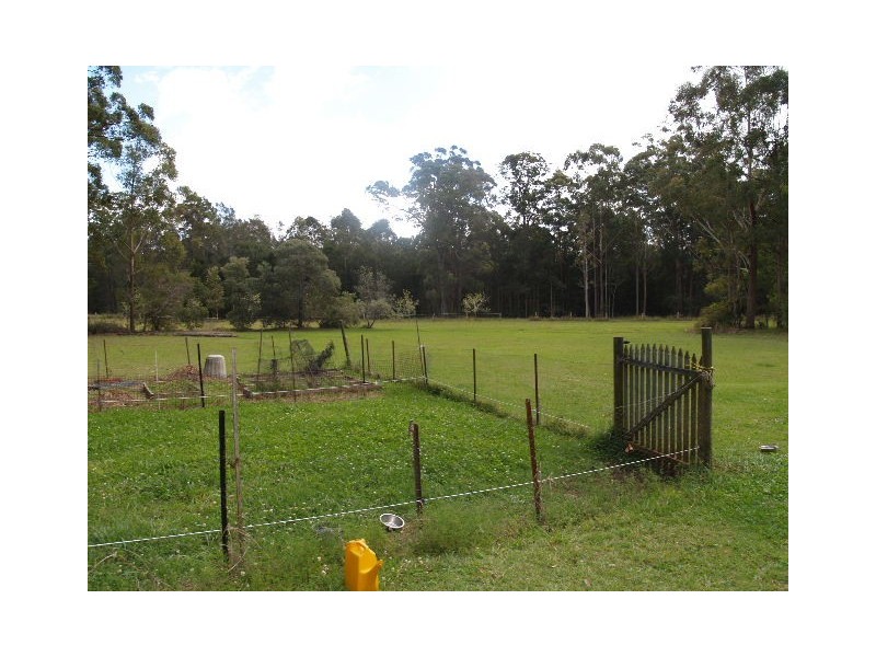 330 Lake Innes Drive, Lake Innes NSW 2446