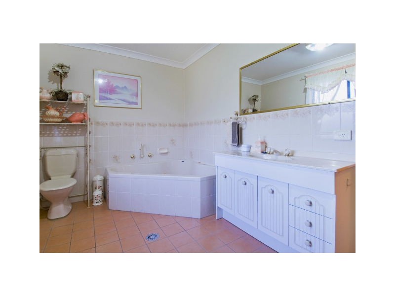 35 Sarahs Crescent, Wauchope NSW 2446