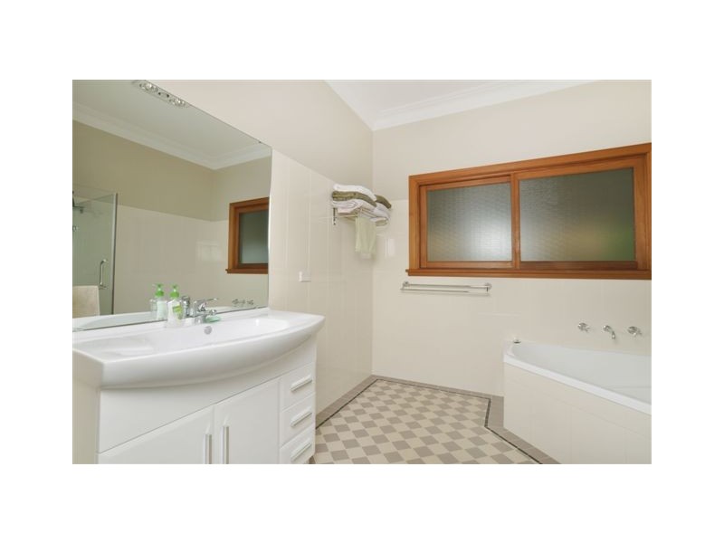 48  Fenton Drive, Wauchope NSW 2446