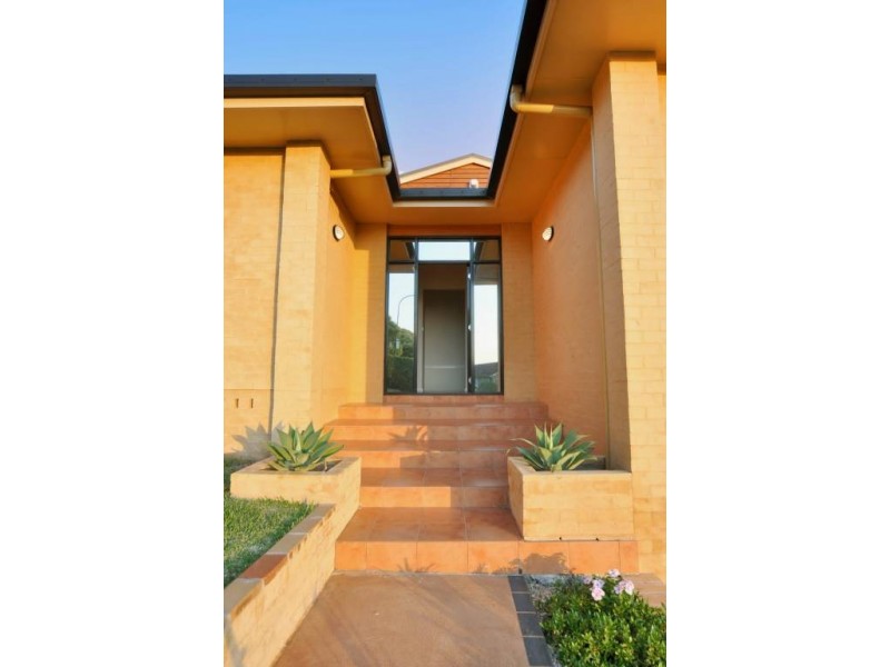 4 Crystal Court, Port Macquarie NSW 2444