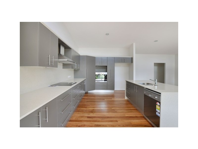 1 James Atkins Close, Dunbogan NSW 2443