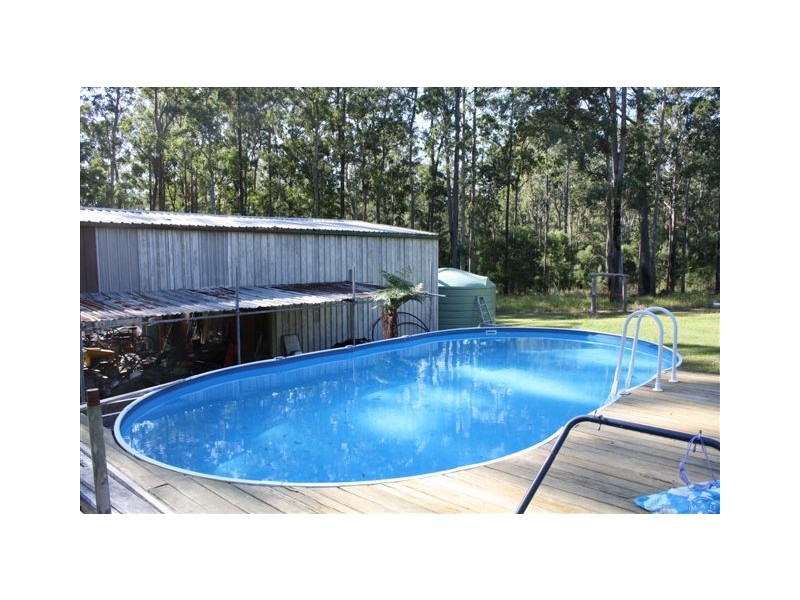 180 Upper Smiths Creek Rd, Kundabung NSW 2441