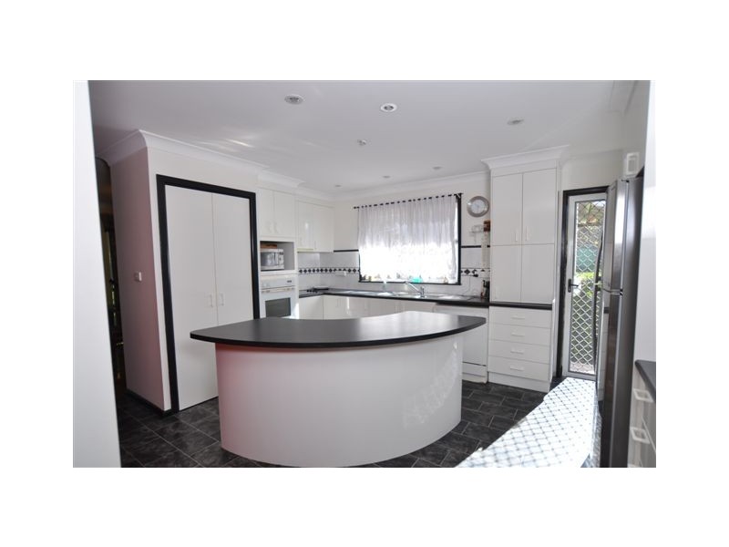 9 Wattle St, Wauchope NSW 2446