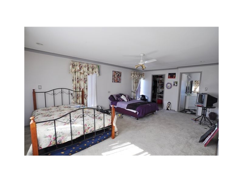 9 Wattle St, Wauchope NSW 2446