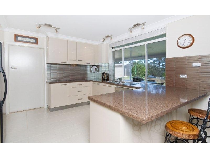 272 Lake Innes Dr, Lake Innes NSW 2446