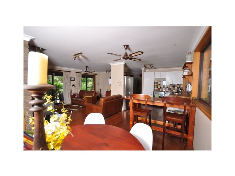 12 Warrew Crescent, King Creek NSW 2446