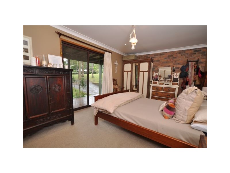 12 Warrew Crescent, King Creek NSW 2446