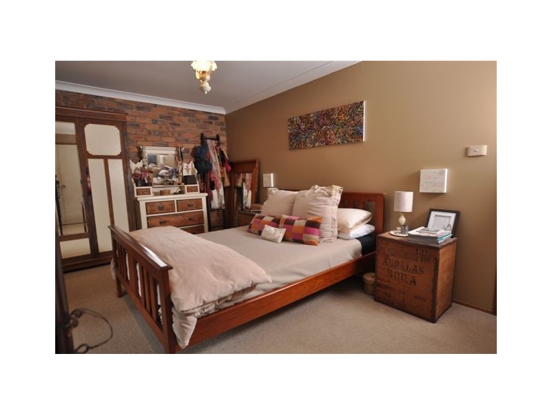 12 Warrew Crescent, King Creek NSW 2446