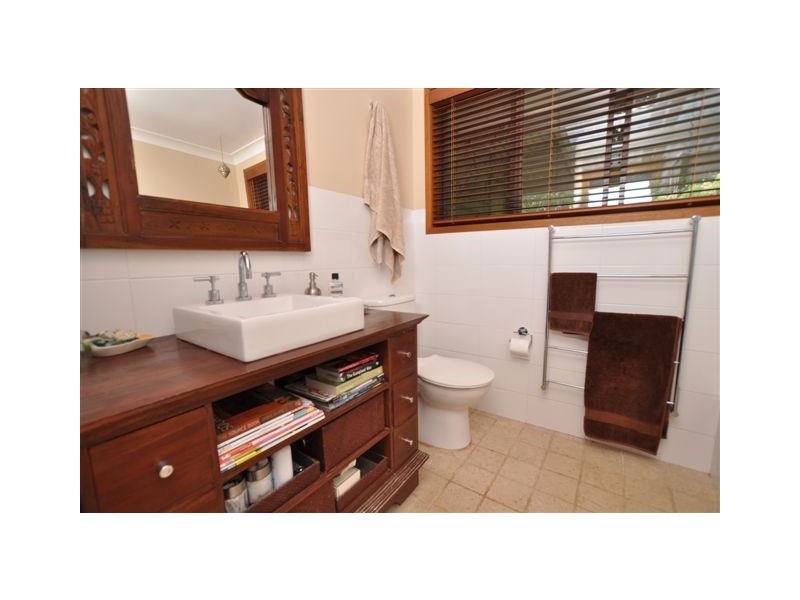 12 Warrew Crescent, King Creek NSW 2446