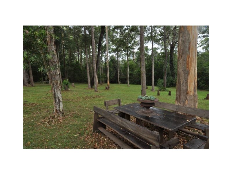 12 Warrew Crescent, King Creek NSW 2446