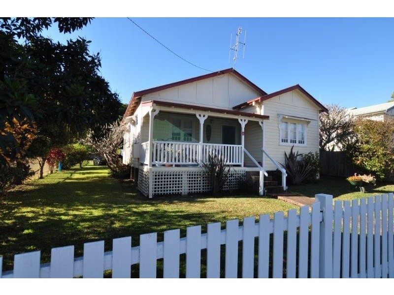 2 Graham Street, Wauchope NSW 2446