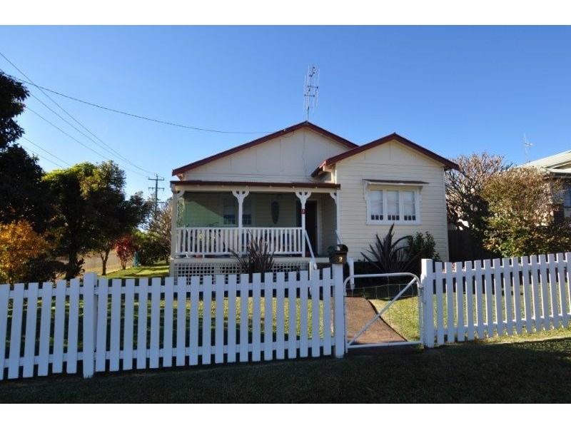 2 Graham Street, Wauchope NSW 2446