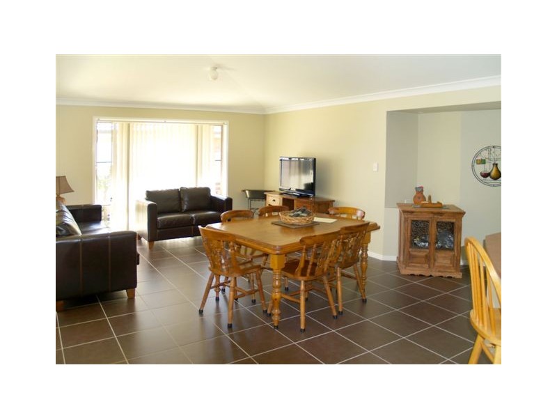 77 Colonial Circuit, Wauchope NSW 2446