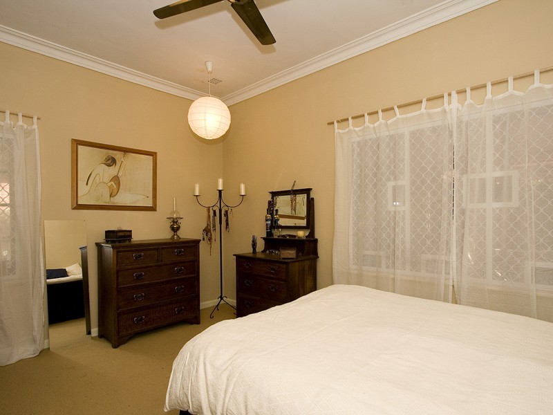 29 Donar Street, Innaloo WA 6018