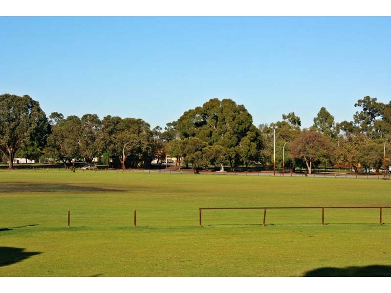 42 Pollock Street, Bentley WA 6102