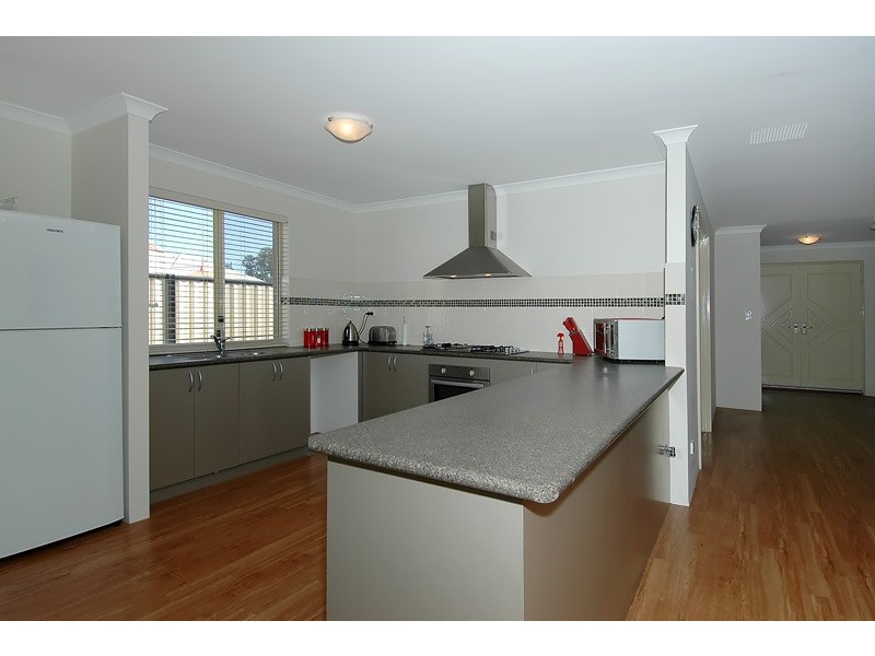 10 Yaroomba Place, Clarkson WA 6030