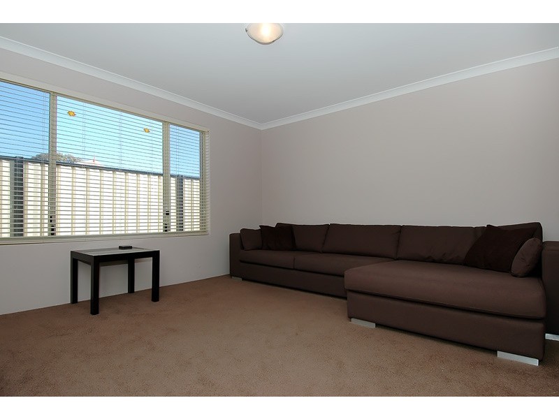 10 Yaroomba Place, Clarkson WA 6030