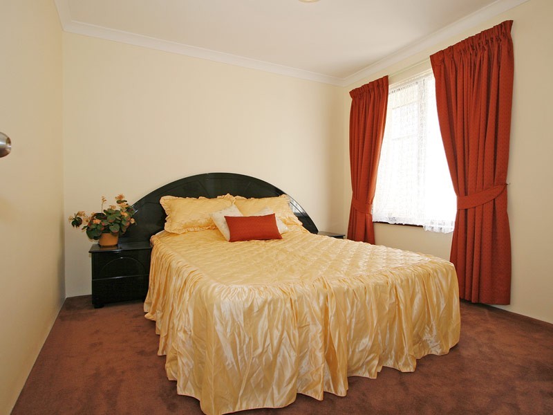 17 Elmhurst Drive, Clarkson WA 6030