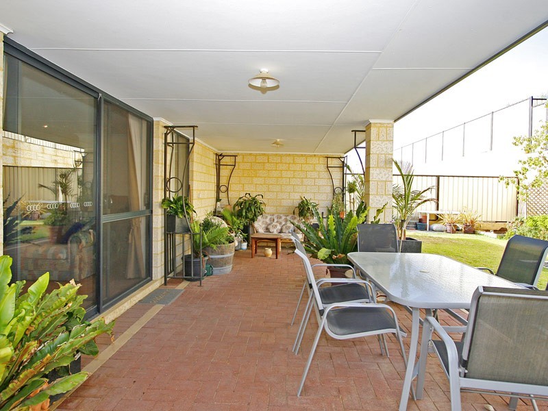 17 Elmhurst Drive, Clarkson WA 6030