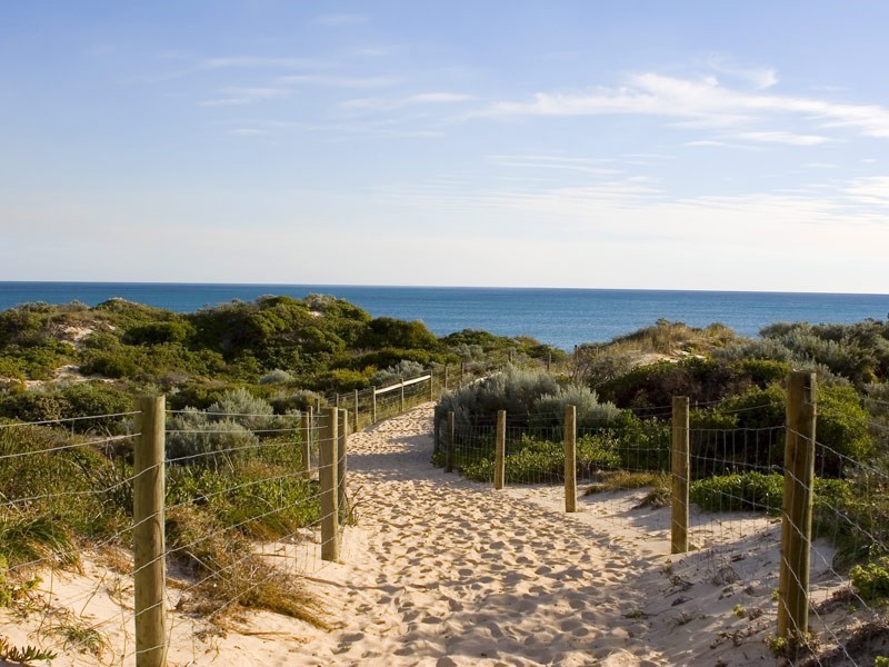 122 St Andrews Drive, Yanchep WA 6035