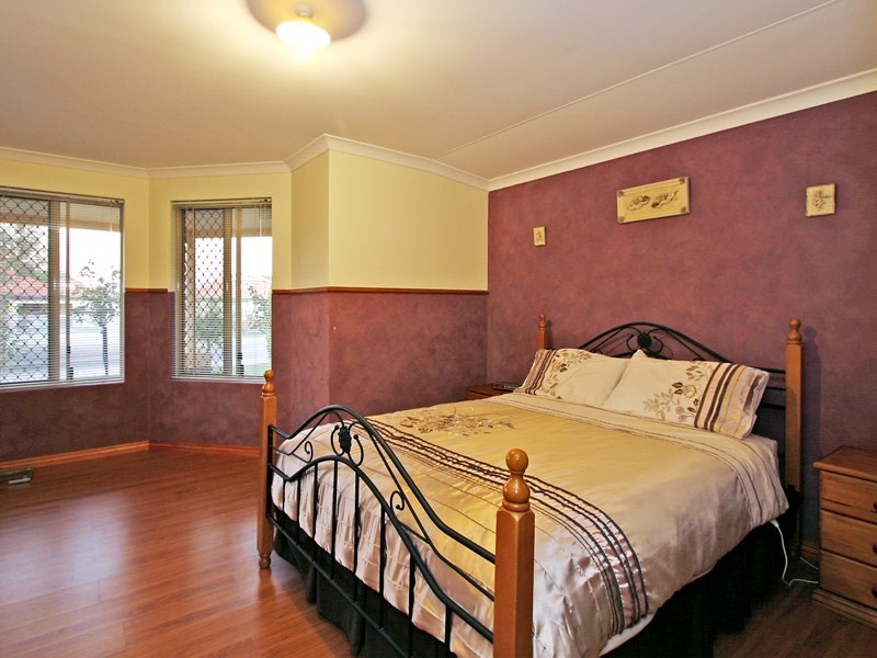 71 Bennett St, Caversham WA 6055