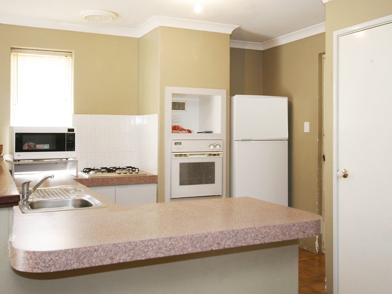 8 Pier Place, Quinns Rocks WA 6030