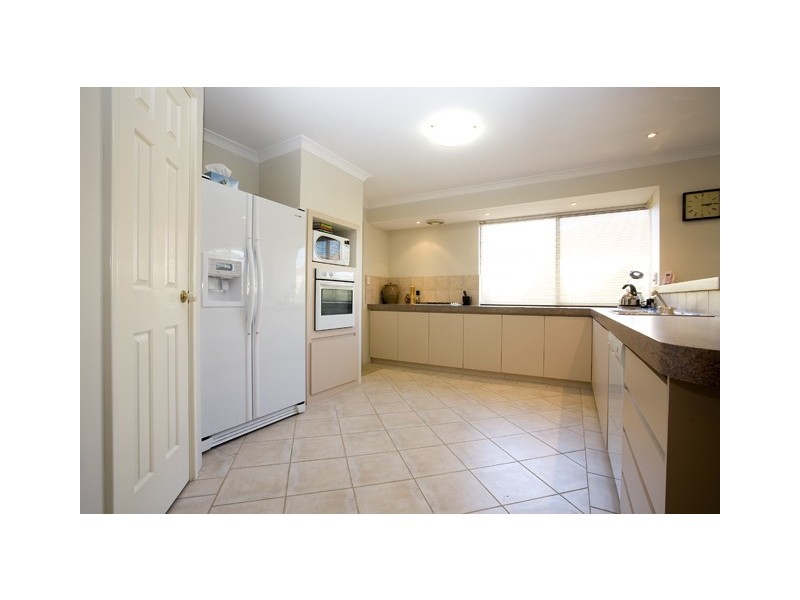 9 Barnett Close, Huntingdale WA 6110