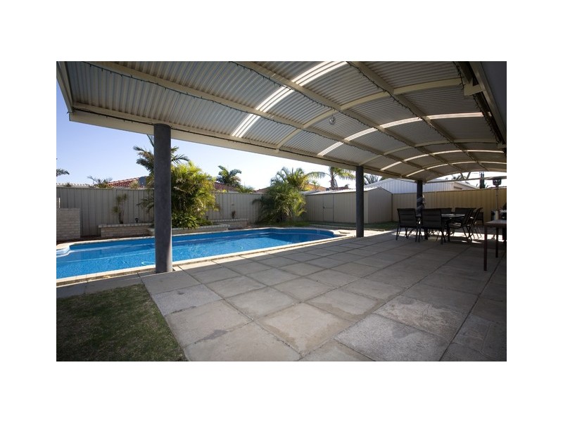 9 Barnett Close, Huntingdale WA 6110