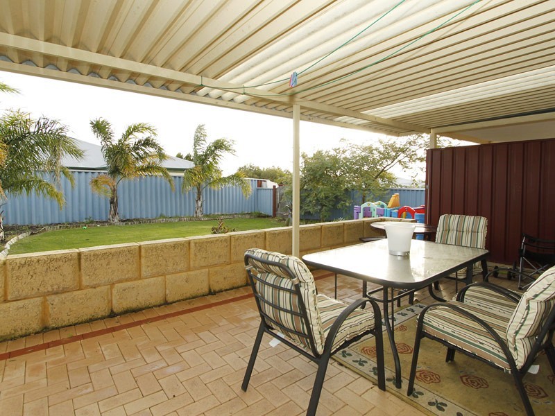 95 St Barnabas Blvd, Quinns Rocks WA 6030