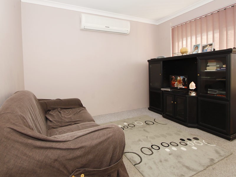 95 St Barnabas Blvd, Quinns Rocks WA 6030